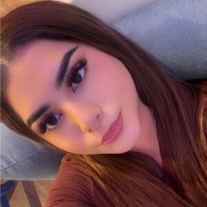 Meet your Posher, Jasmine